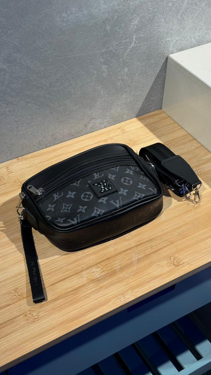 BOLSO CARRIEL MULTIMARCA LOUIS VUITTON