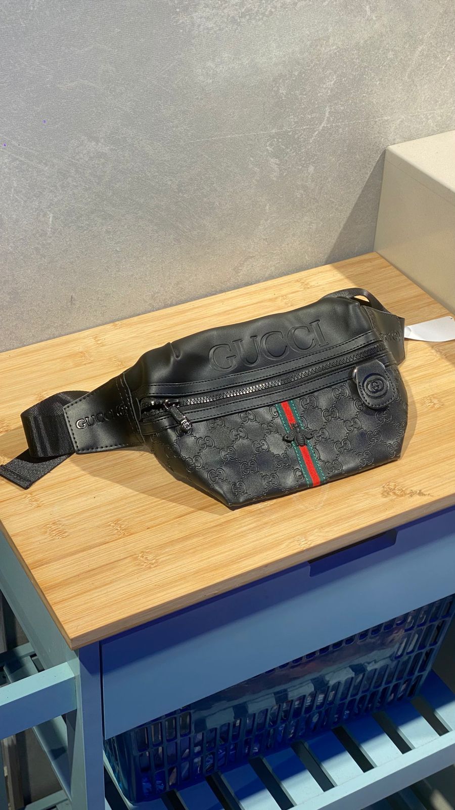 BOLSO CANGURO GUCCI LOGO