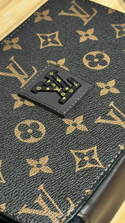 BOLSO CARRIEL LOUIS VUTTION