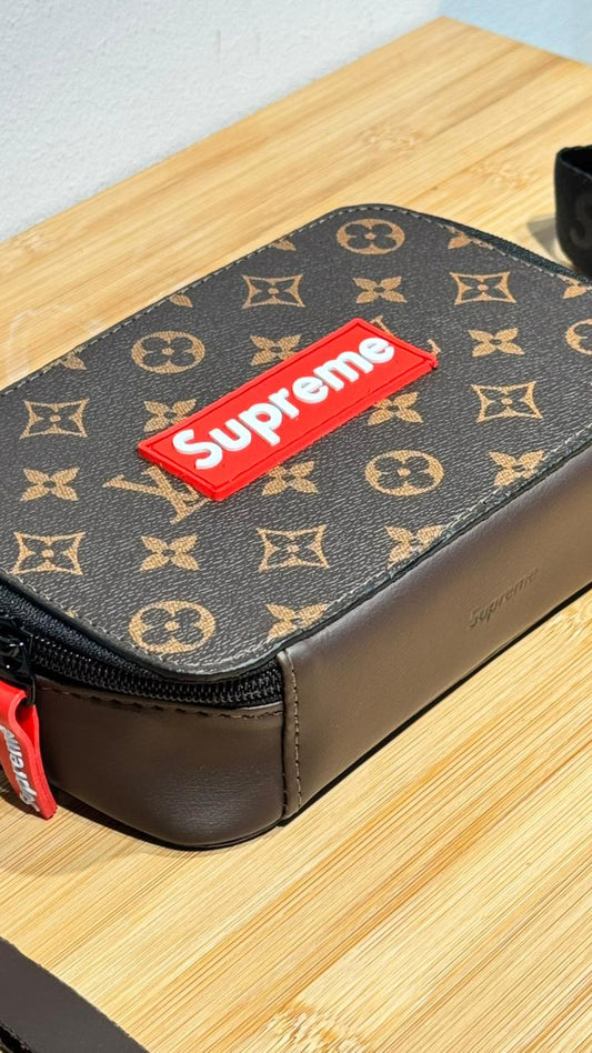 BOLSO CARRIEL SUPREME