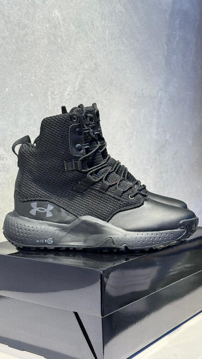 BOTA UNDER ARMOUR  MICRO NEGRA
