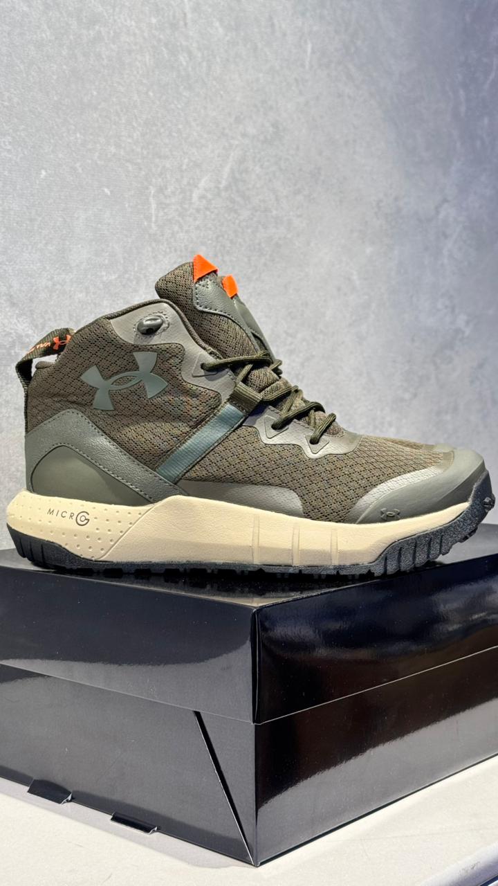 BOTA UNDER ARMOUR  VERDE MILITAR