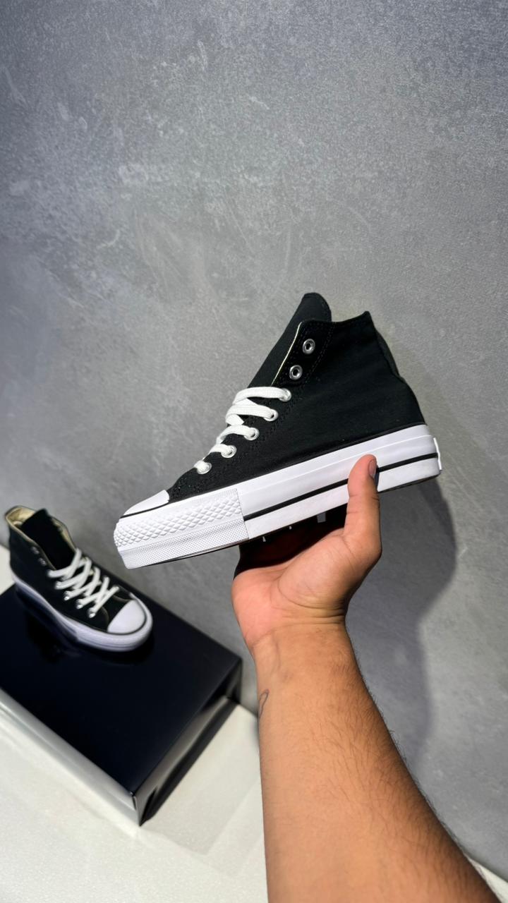 BOTA CONVERSE CLASICA NEGRO BLANCO PROMO