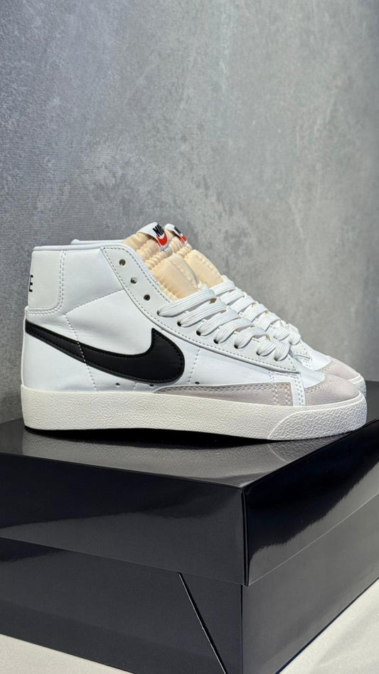 NIKE BLAZZER BOTA BLANCO