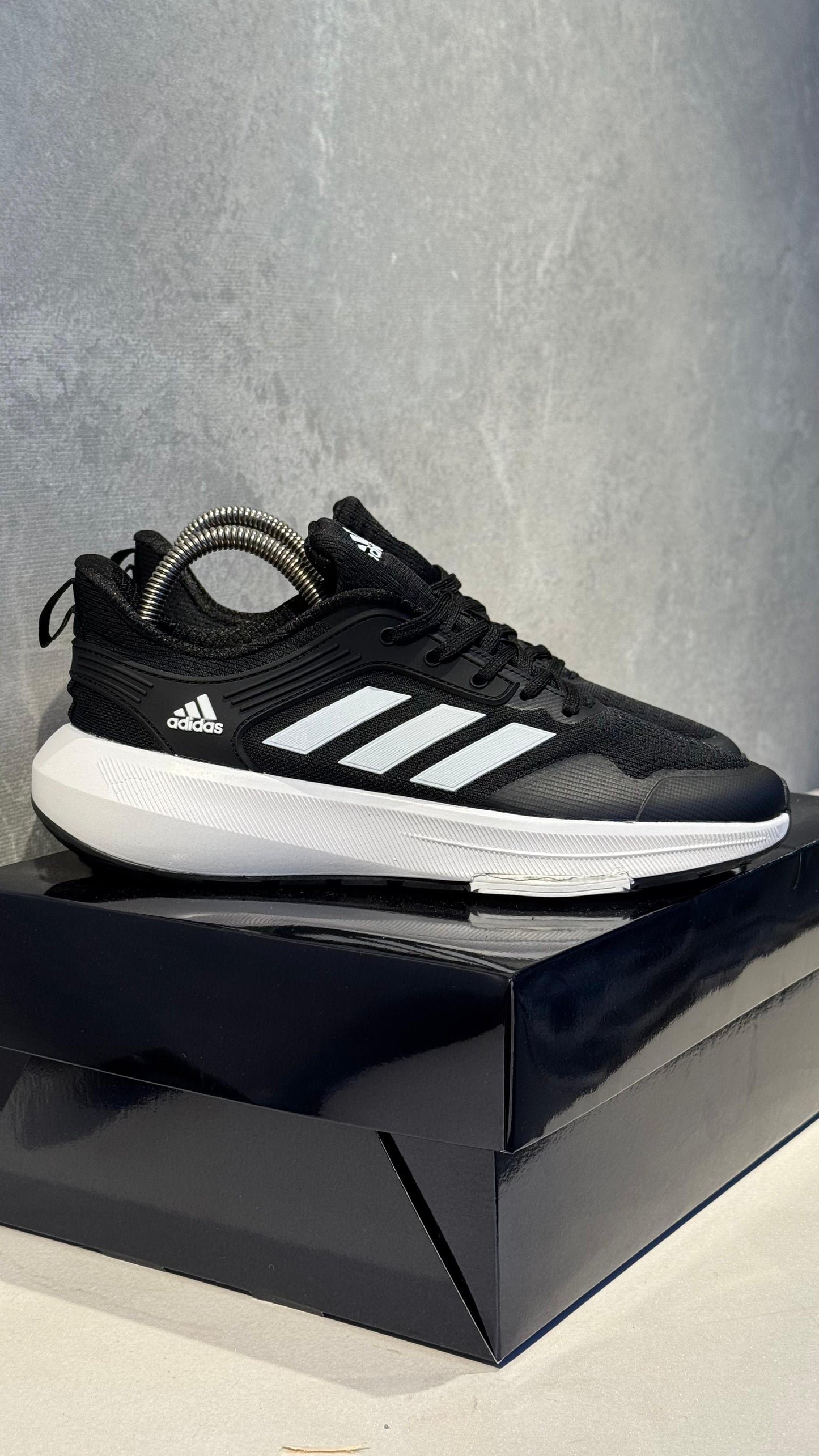 ADIDAS BOUNCE NEGRO BLANCO