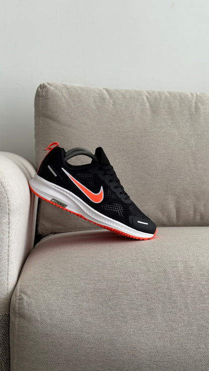 NIKE ZOON RUNNING NEGRO NARANJA