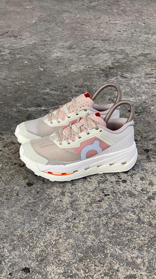 ON RUNNING BEIGE NARANJA