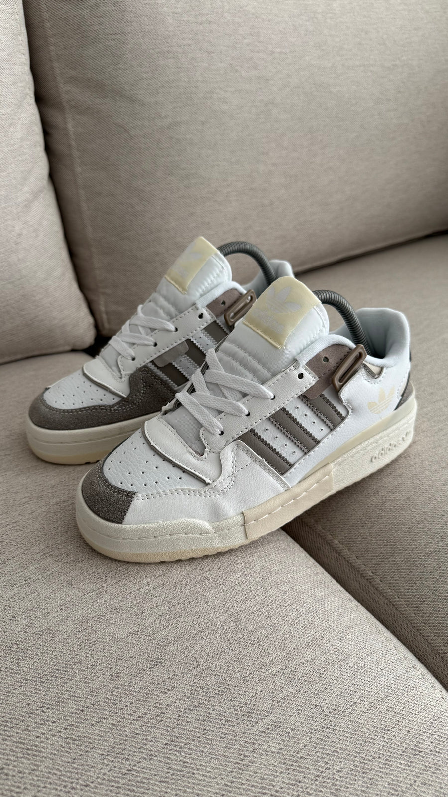ADIDAS FORUM BLANCO GRIS PROMO