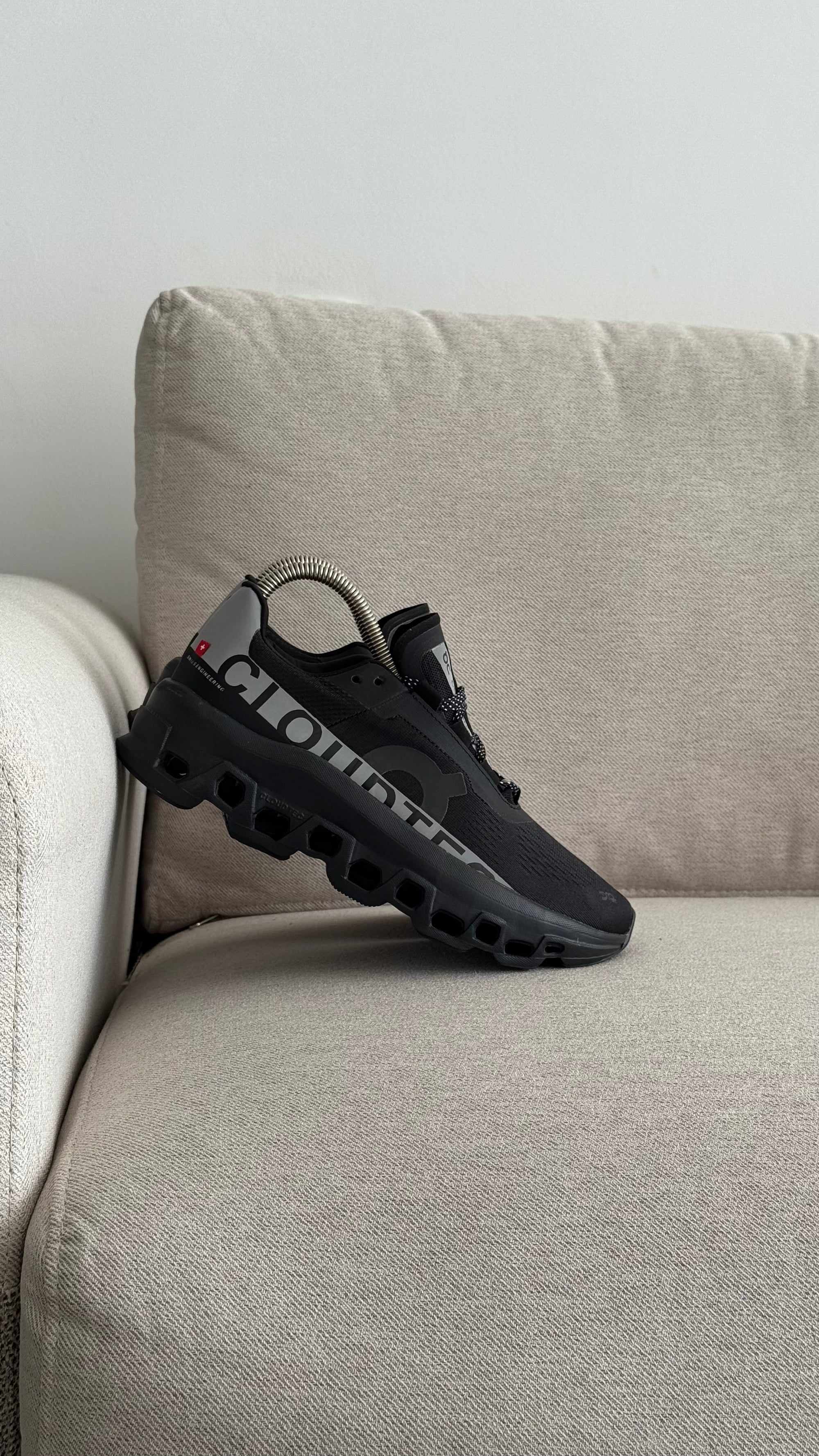 ON CLOUDTEC NEGRO