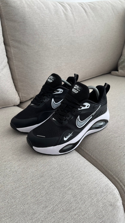 NIKE TENIS NEGRO BLANCO