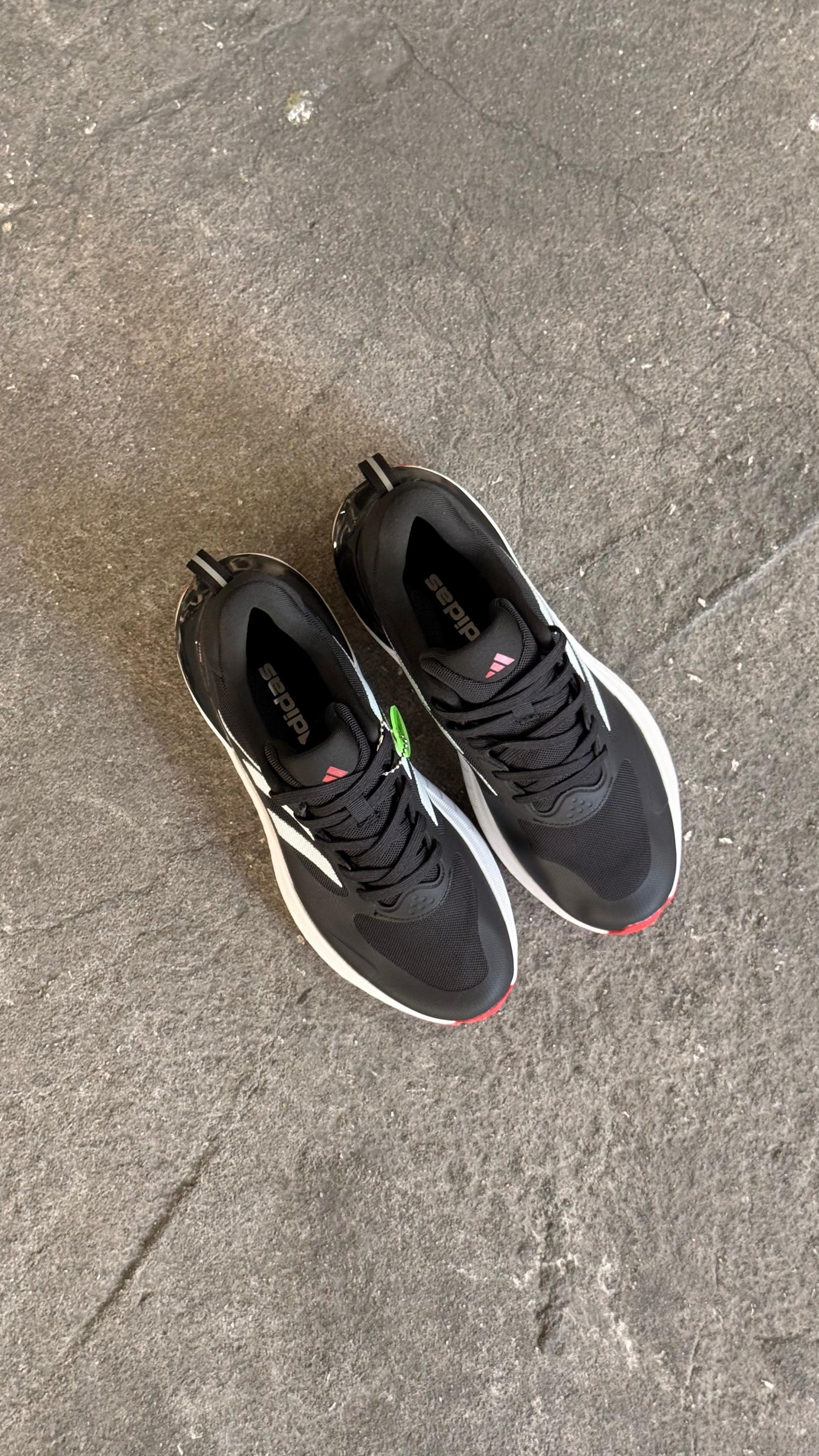 ADIDAS SUPERMAGMA NEGRO ROJO