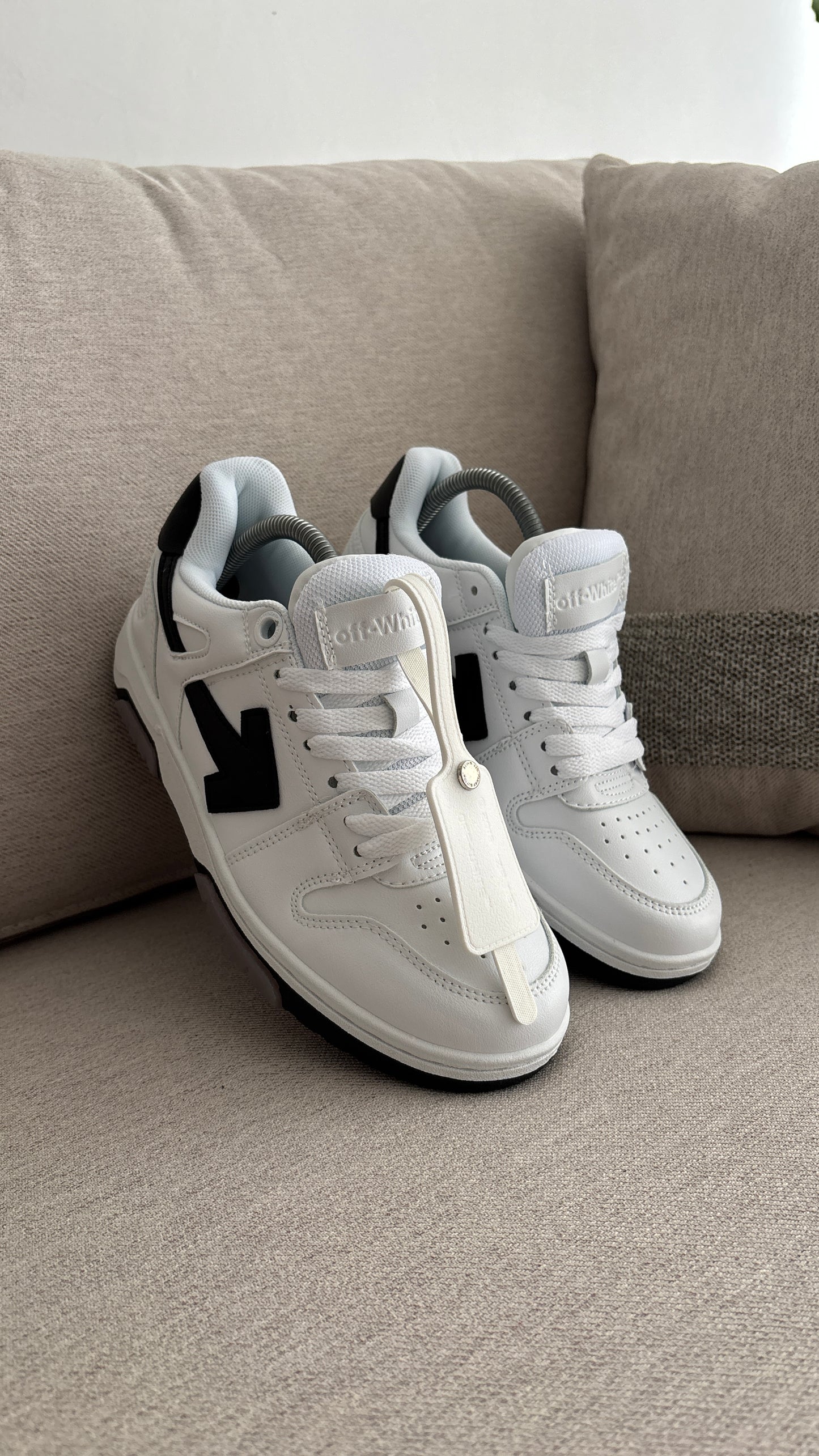 OFF WHITE BLANCO NEGRO