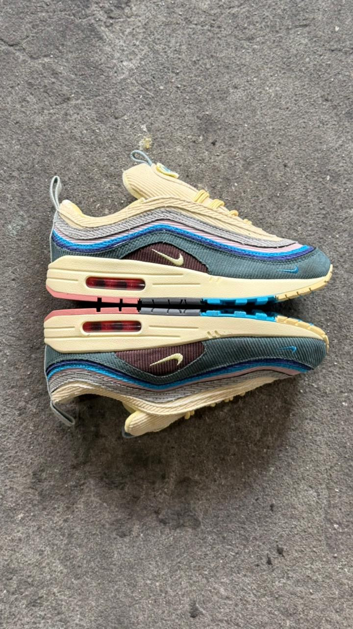 NIKE 2000 BEIGE COLOR
