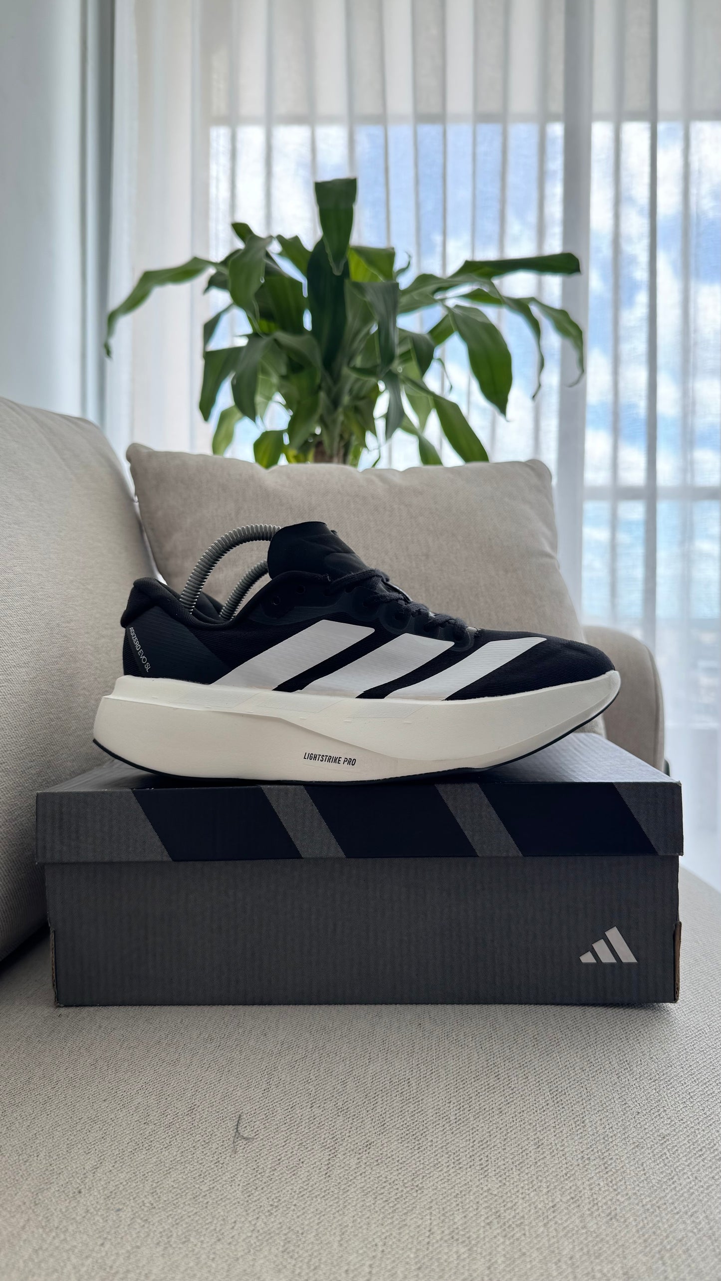 ADIZERO NEGRO BLANCO
