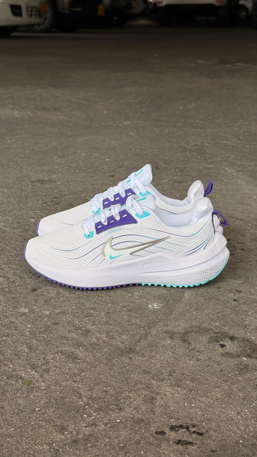 NIKE DOBLE CHULO BLANCO MORADO