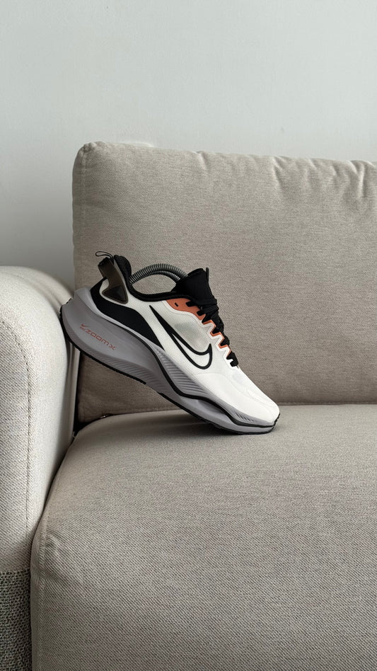 NIKE ZOOM CARITA BLANCO GRIS NEGRO