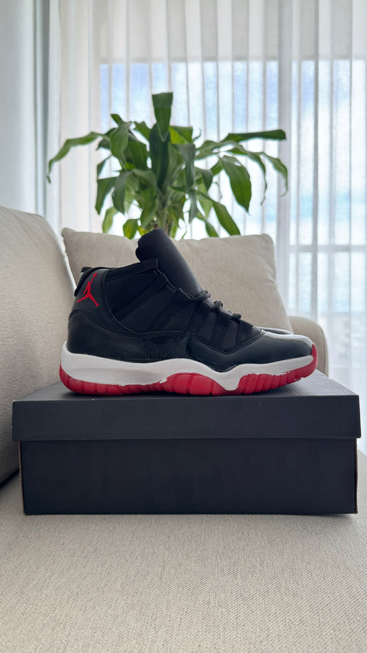 RETRO 11 NEGRO ROJO