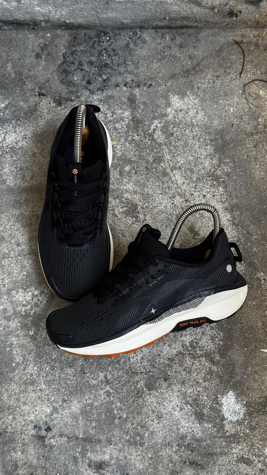 NIKE TRAIL NEGRO BLANCO NARANJA
