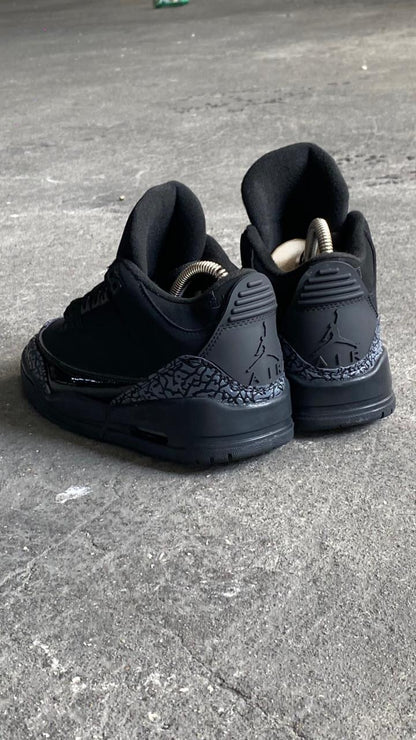 JORDAN RETRO 3 NEGRA 26