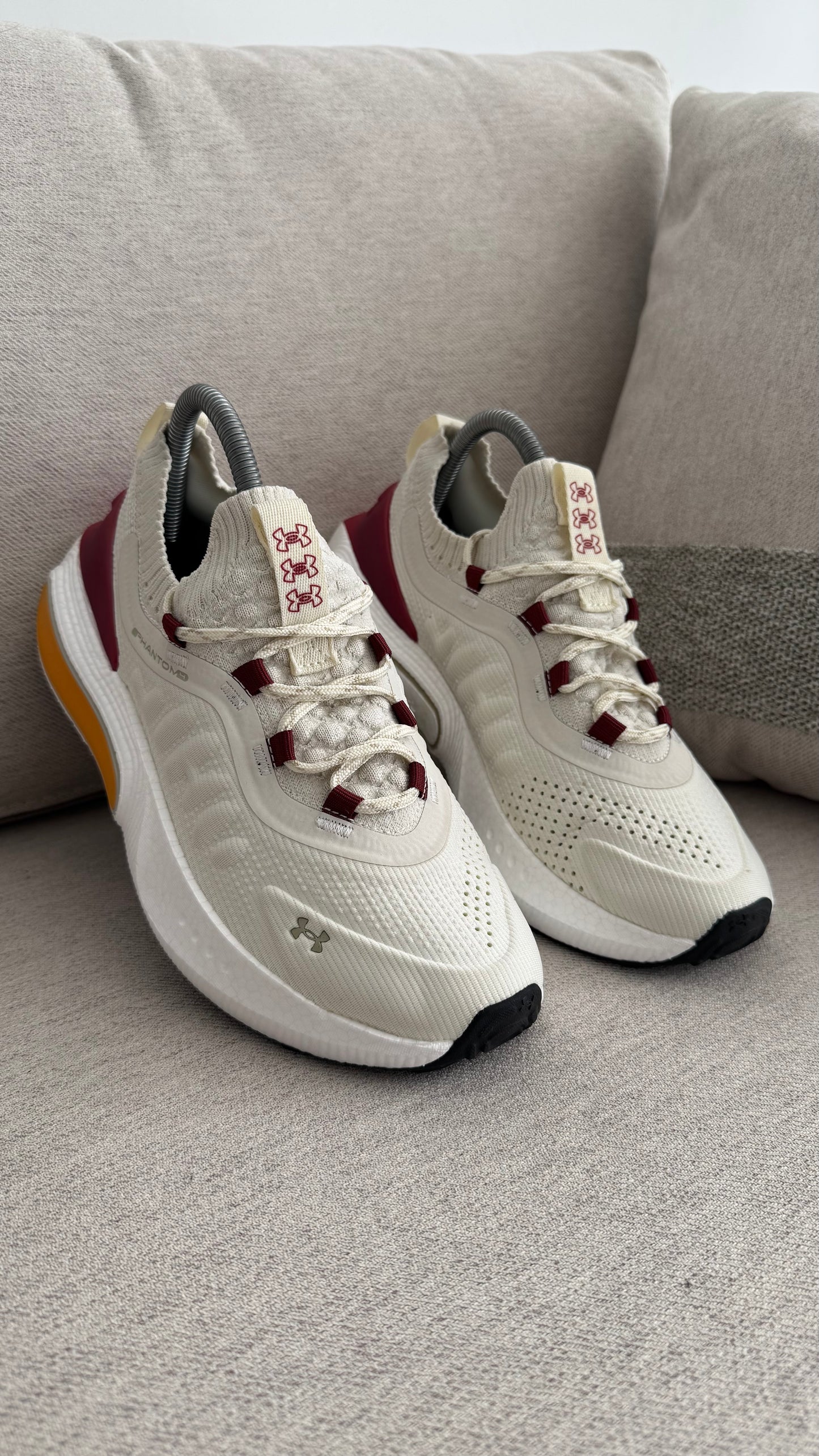 UNDER ARMOUR GRIS NARANJA