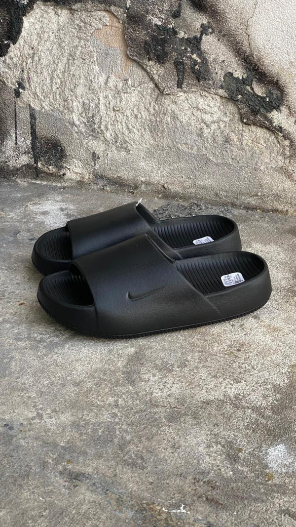 CHANCLAS PANTUFLA NIKE NEGRA