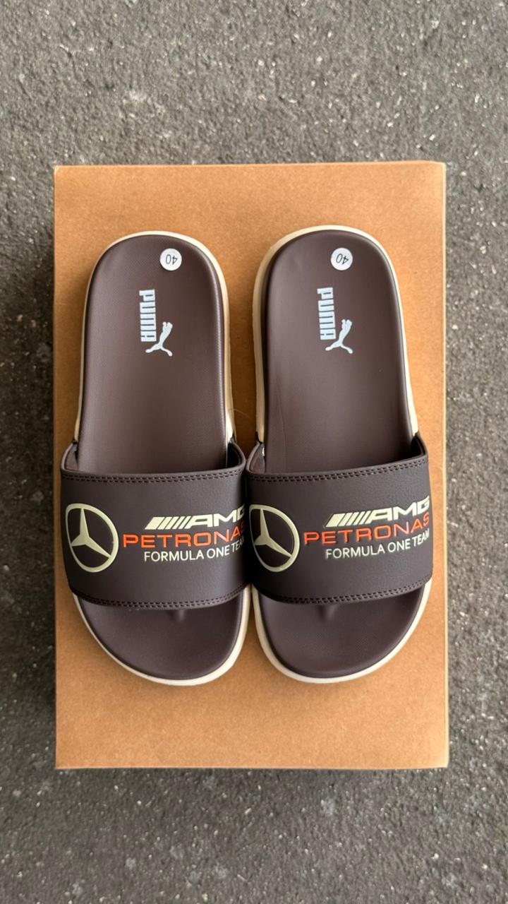 CHANCLAS PUMA AMG NEGRA BEIGE