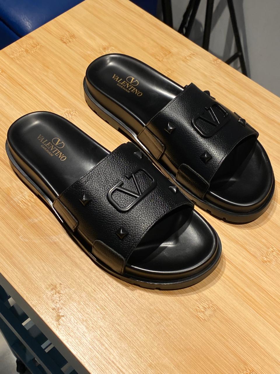 CHANCLAS VALENTINO NEGRO
