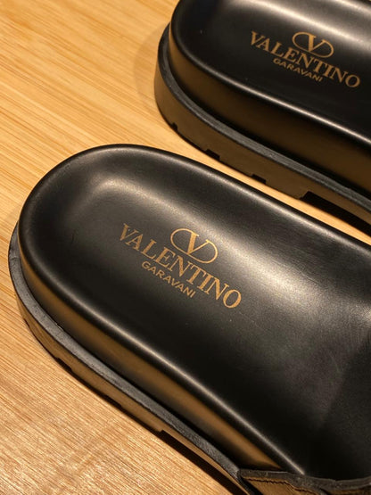 CHANCLAS VALENTINO NEGRO