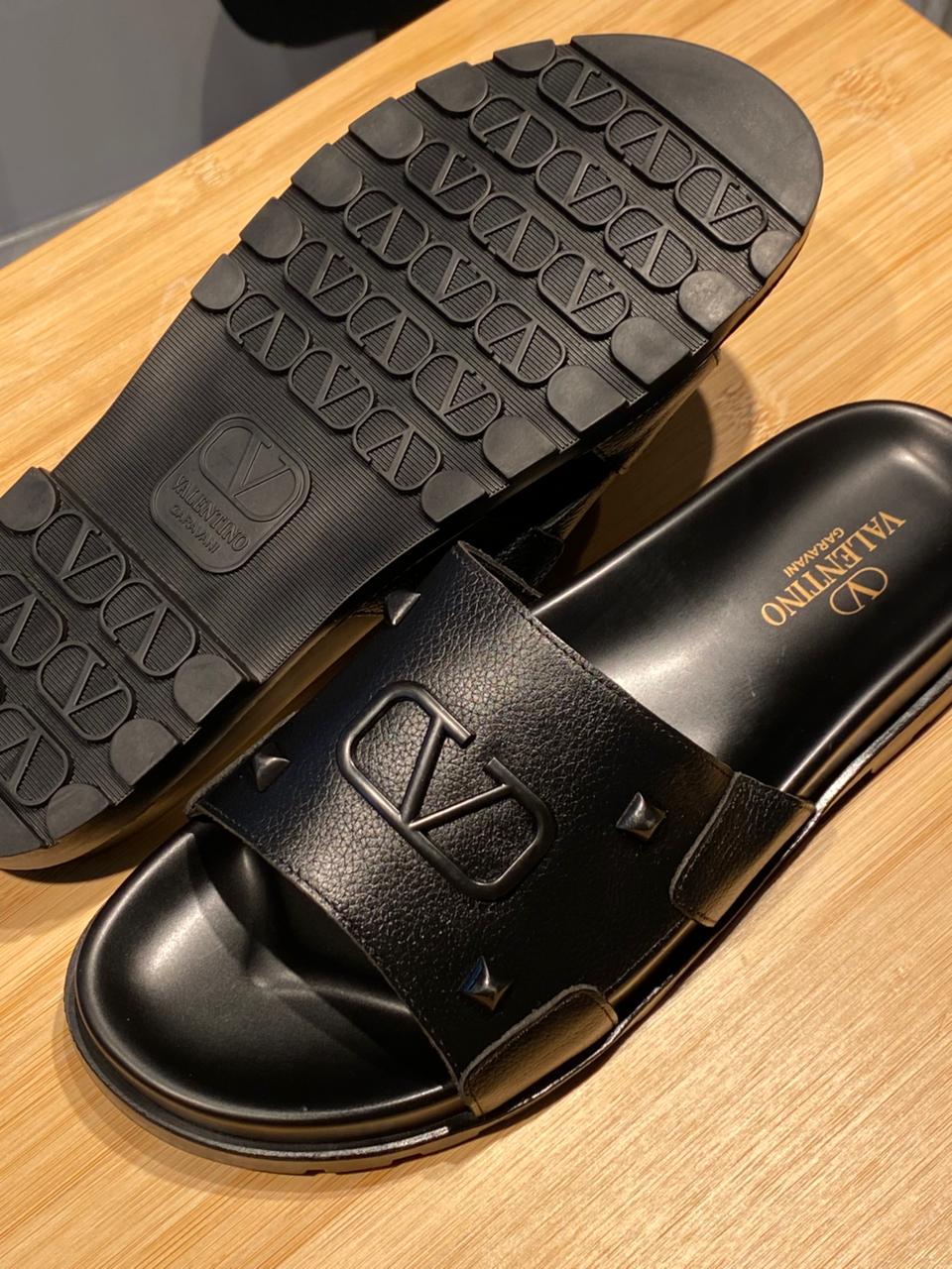 CHANCLAS VALENTINO NEGRO