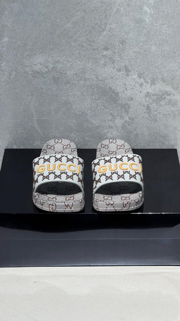 CHANCLA GUCCI BEIGE