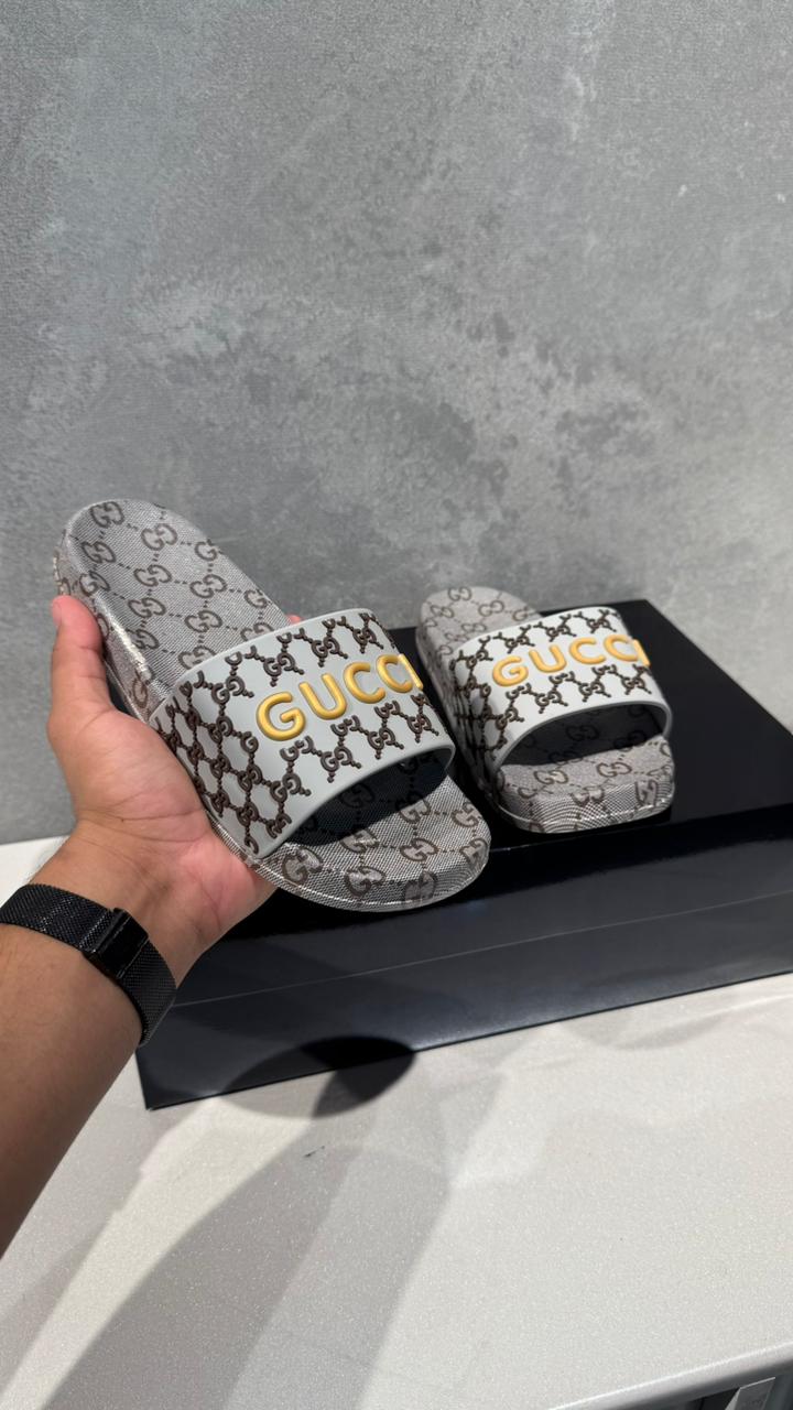 CHANCLA GUCCI BEIGE