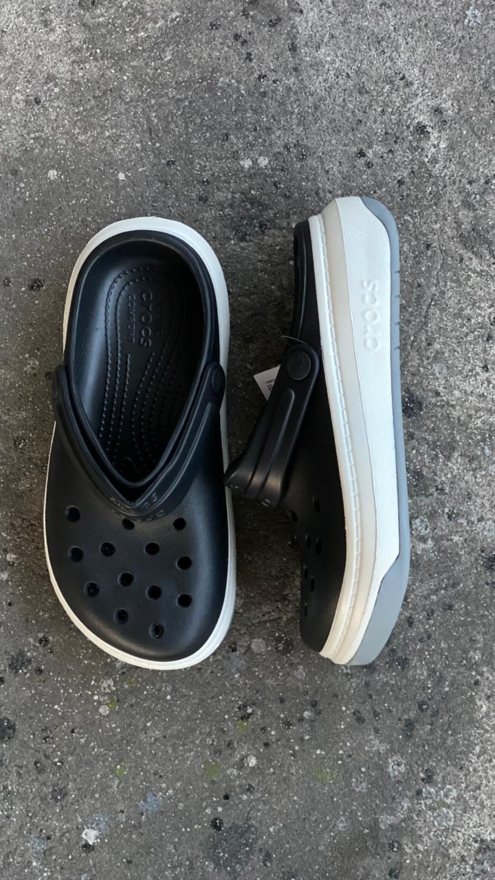 CROCS NEGRO BLANCO