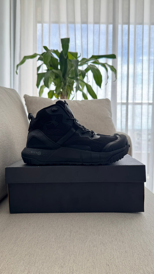 BOTA UNDER ARMOUR NEGRA CABALLERO