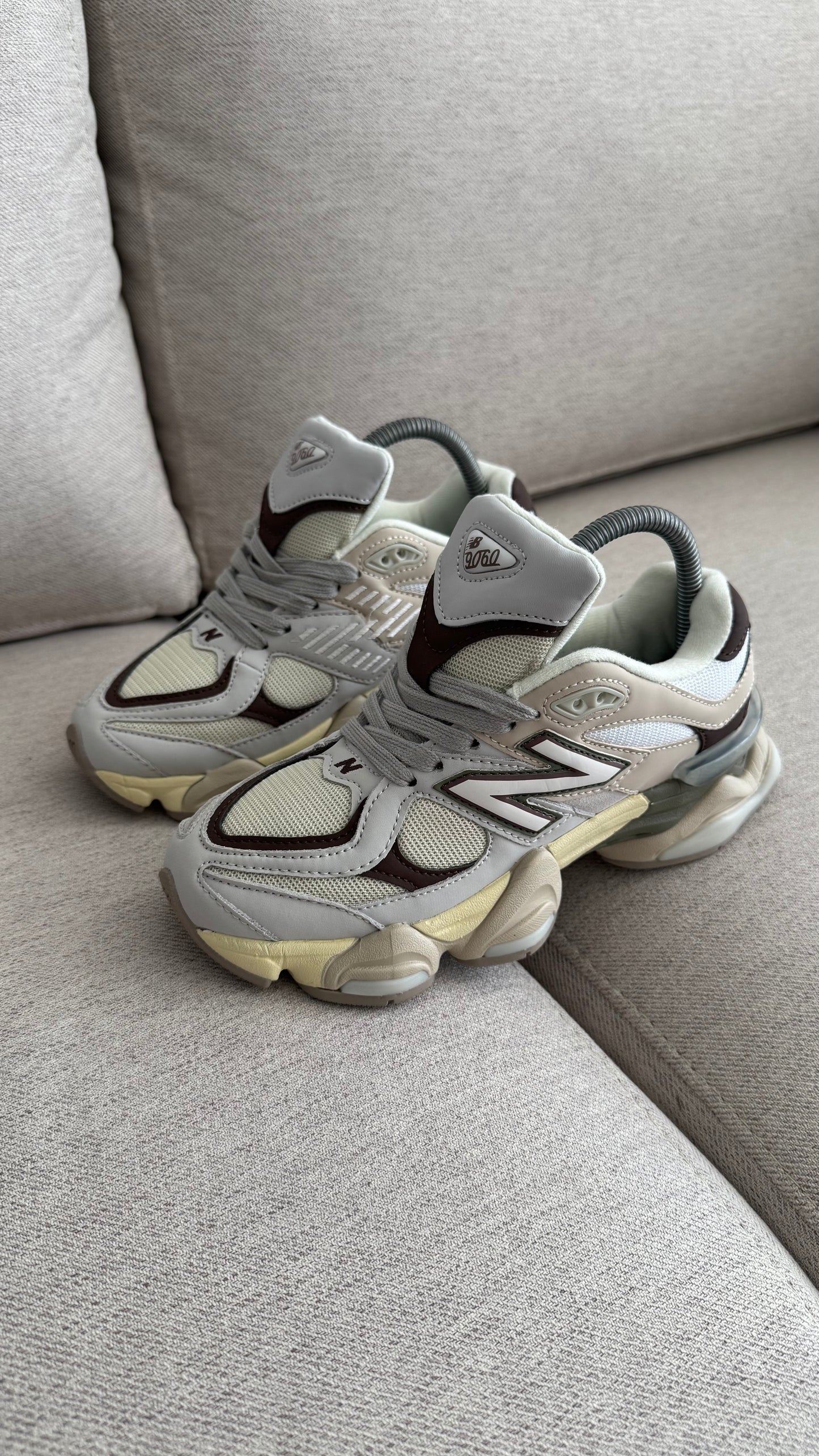 NEW BALANCE 9060 BEIGE CAFE