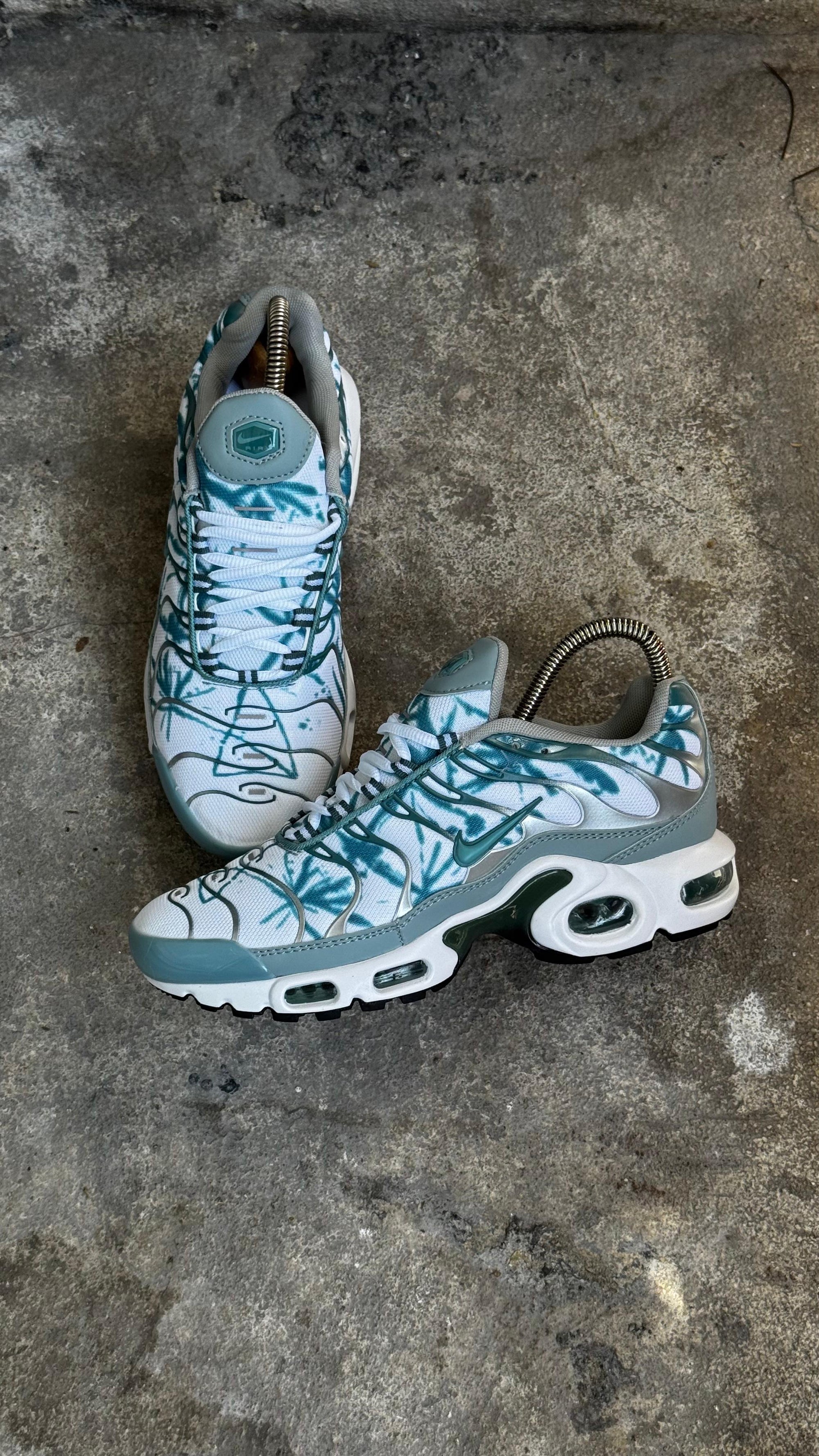 NIKE TN PLAYITA