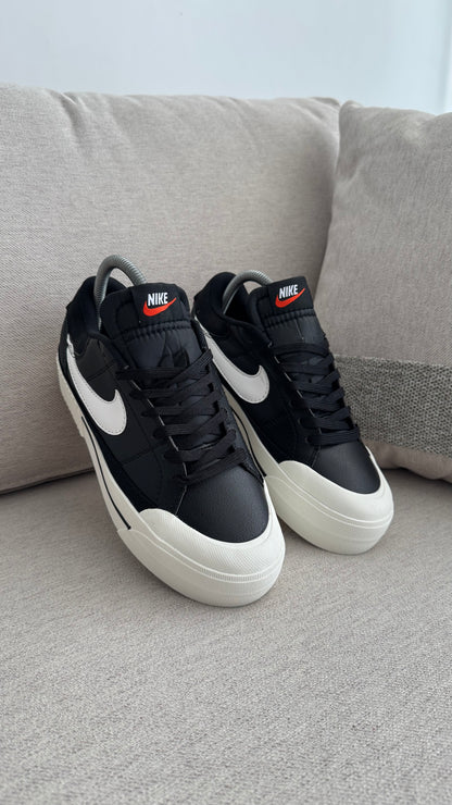 NIKE LEGACY NEGRO BLANCO