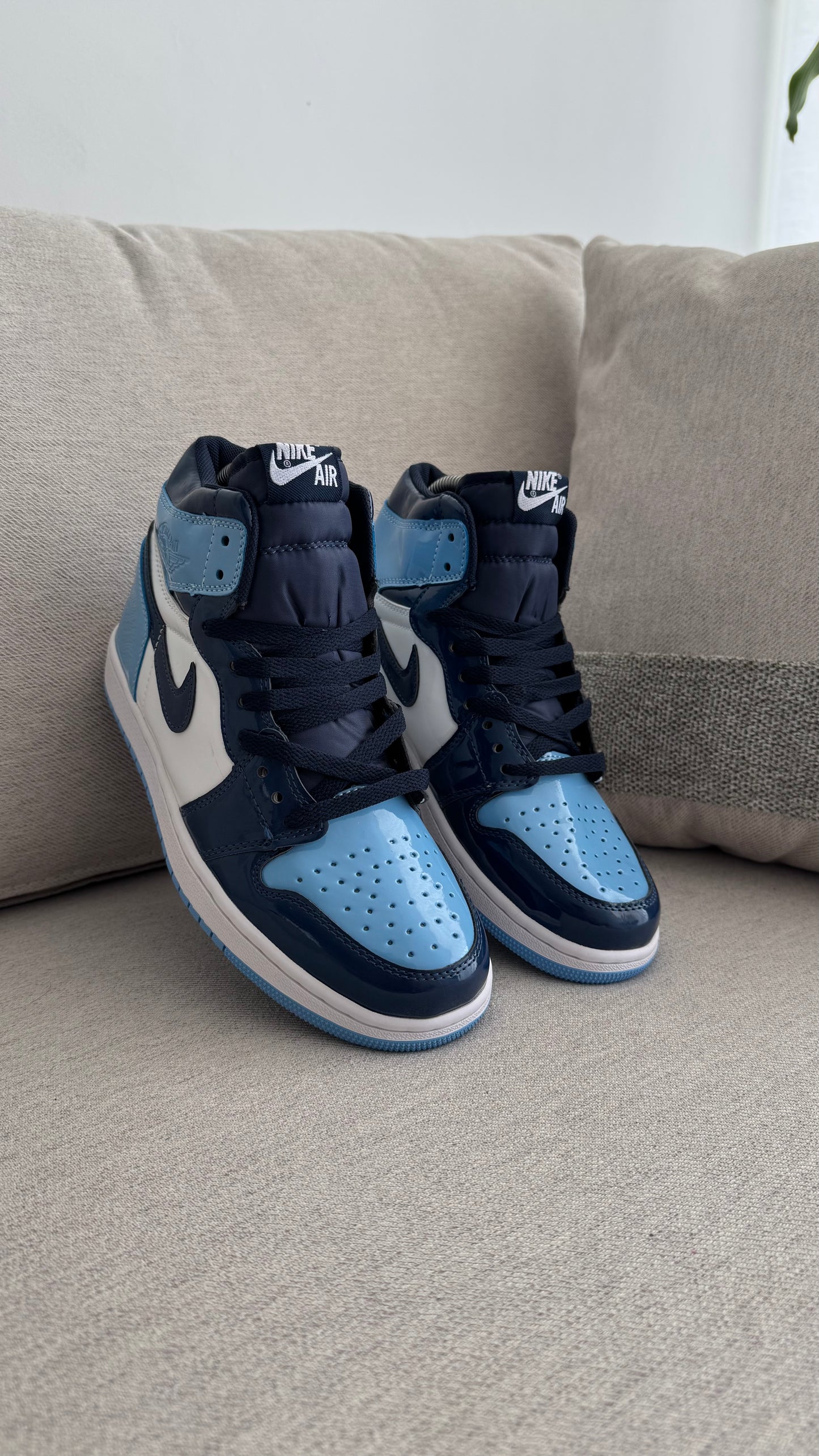 NIKE JORDAN BLUE CHAROL