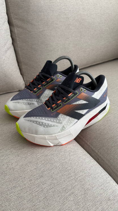 NEW BALANCE ELITE GRIS ROJO