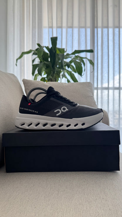 ON RUNNING NEGRO BLANCO