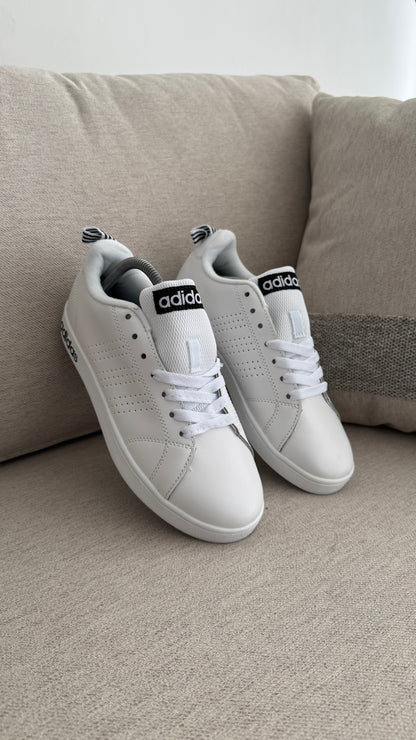ADIDAS NEO CLASICO BLANCO