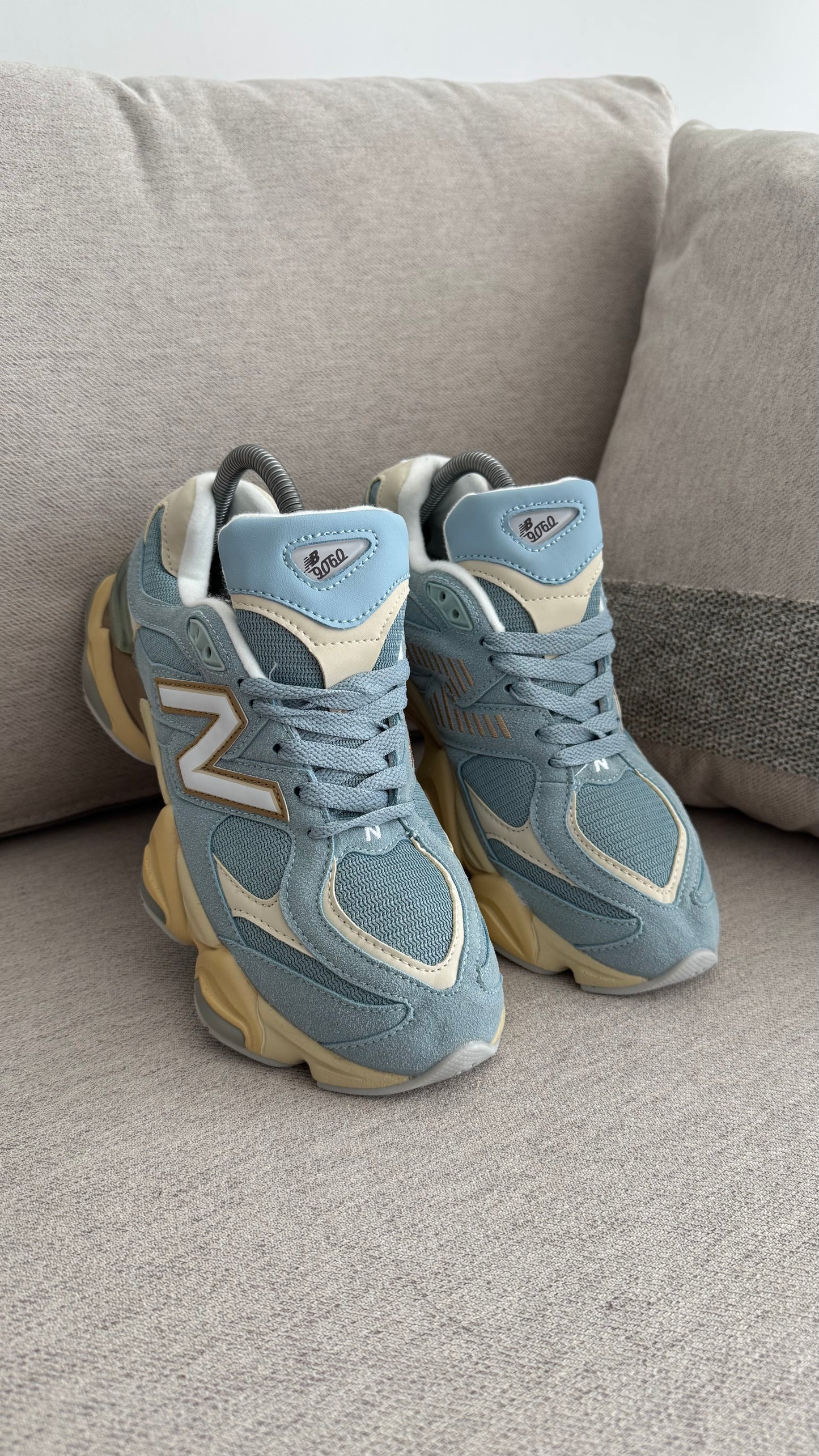 NEW BALANCE 9060  AZUL BEIGE