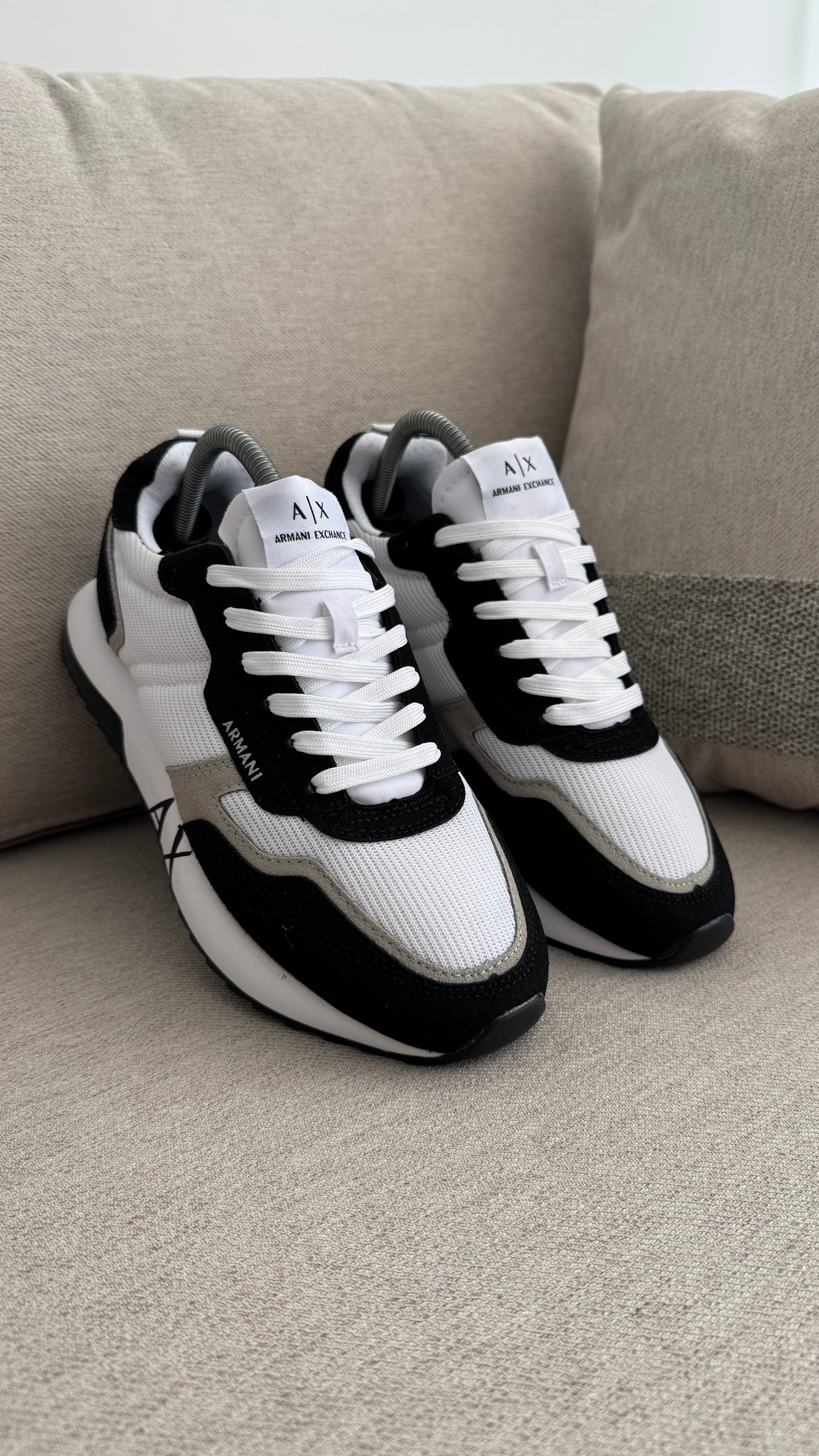 ARMANY BLANCO GRIS NEGRO