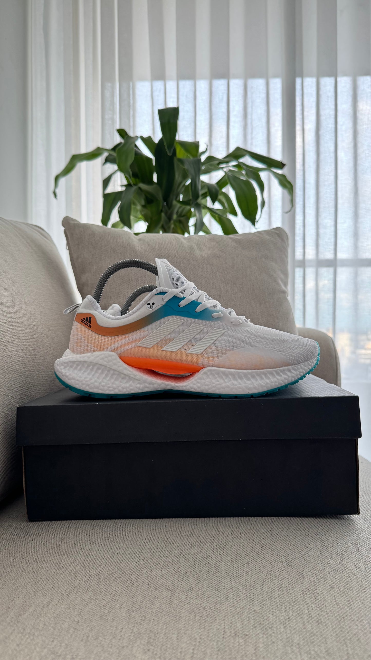 ADIDAS MICKEY BLANCO NARANJA