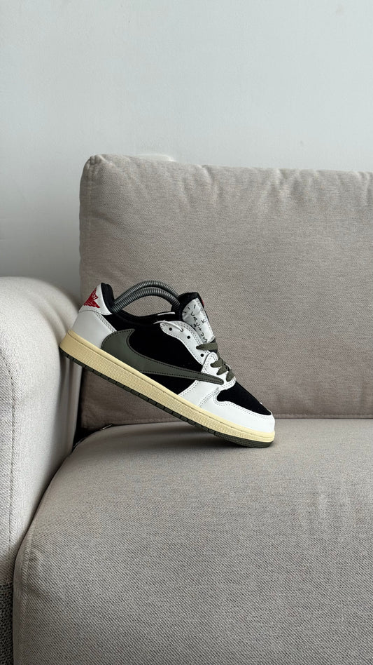 TRAVIS SCOTT BLANCA CHULO VERDE