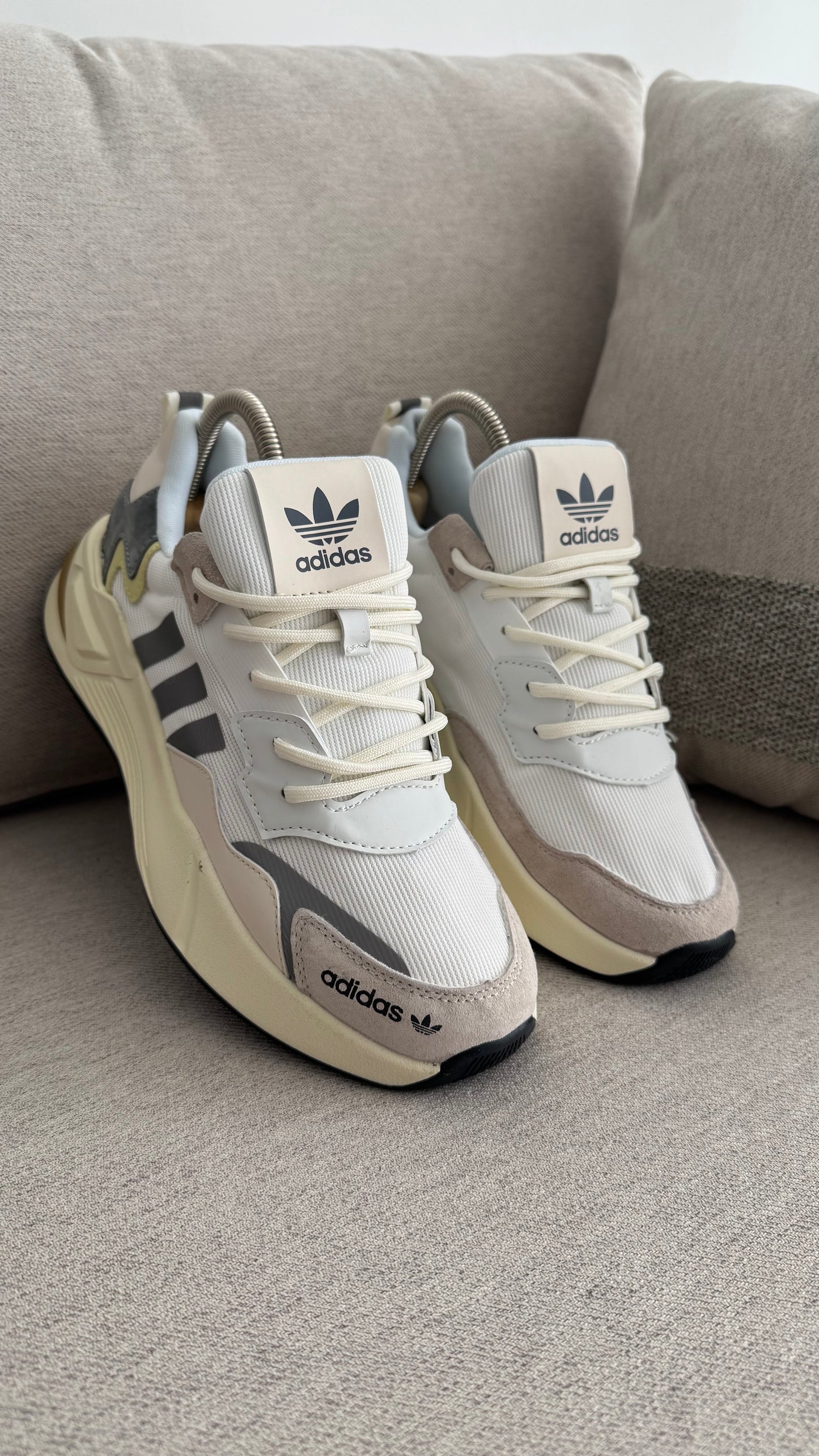 ADIDAS CHINAS BLANCO GRIS