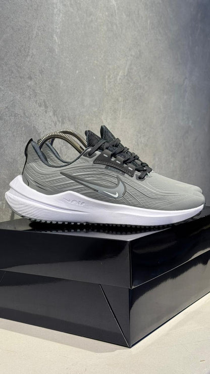 NIKE DOBLE CHULO GRIS