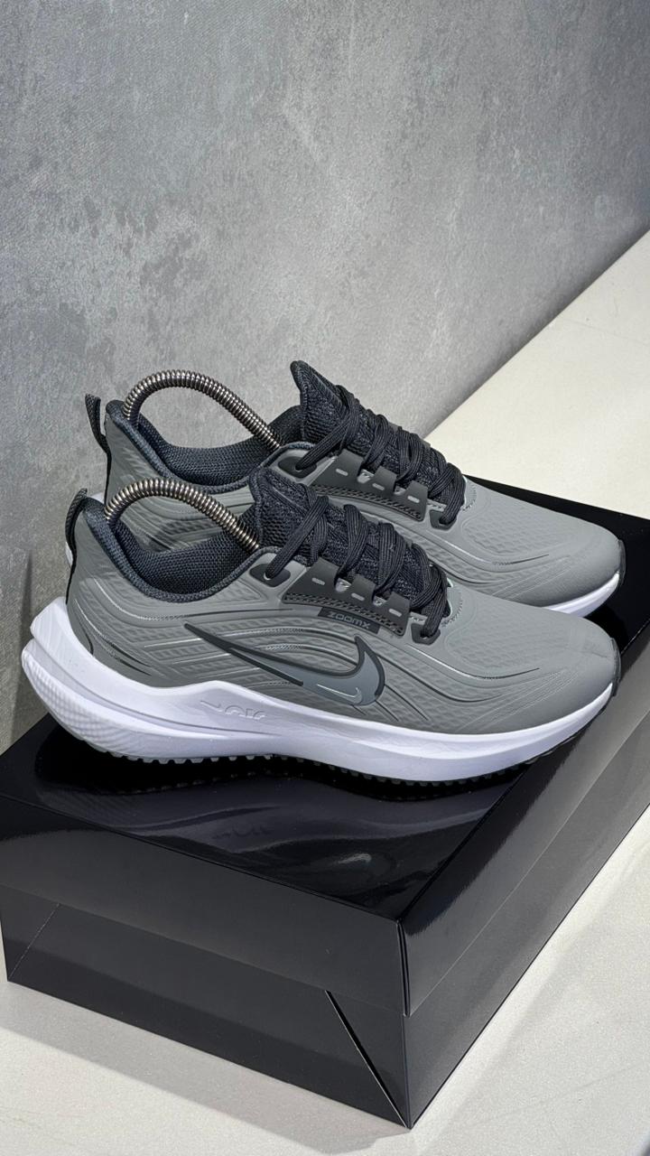 NIKE DOBLE CHULO GRIS