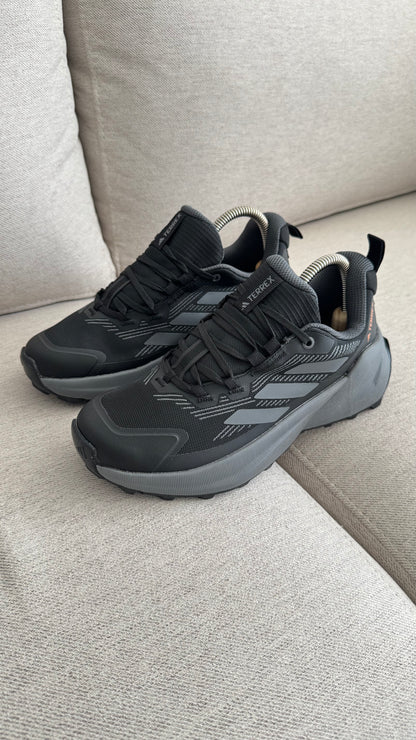 ADIDAS TERREX 2025 NEGRO GRIS