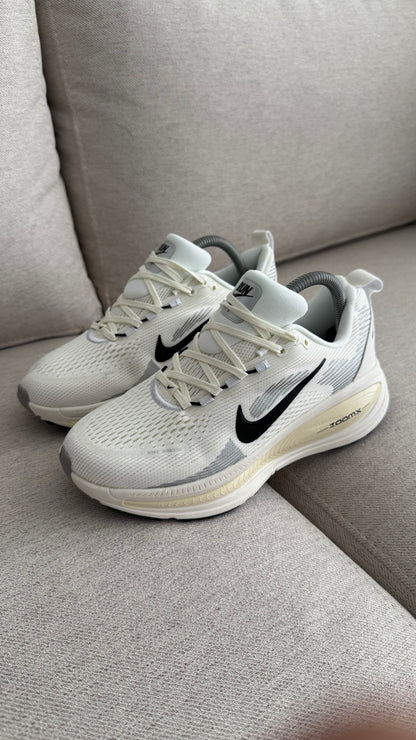 NIKE ZOOM X BLANCO BEIGE