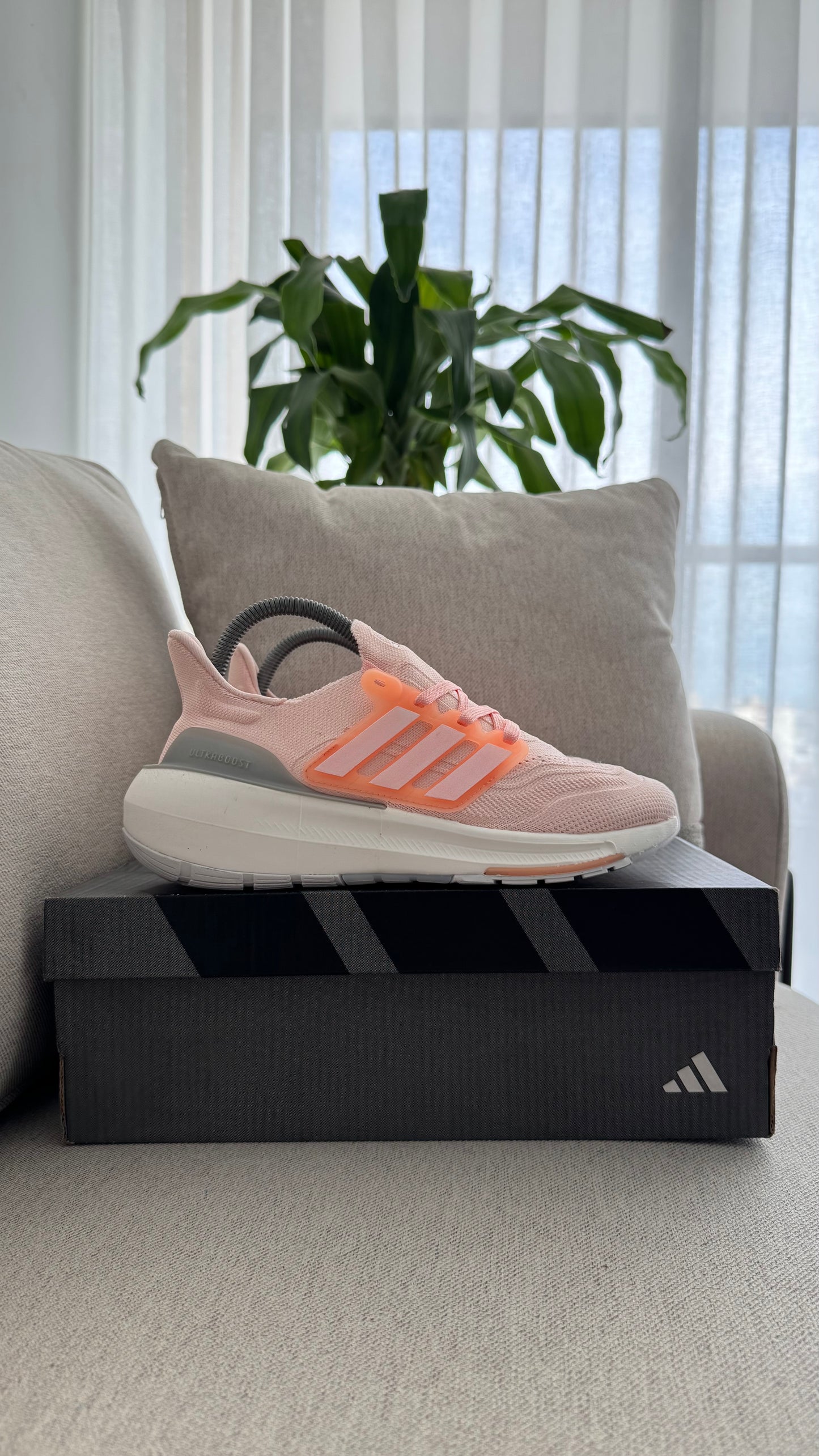 ADIDAS ULTRABOOST 21 ROSADO